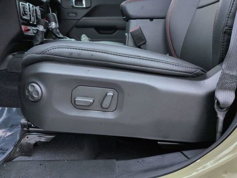 New 2026 Jeep Wrangler Unlimited Rubicon w/ Safety Group image 19