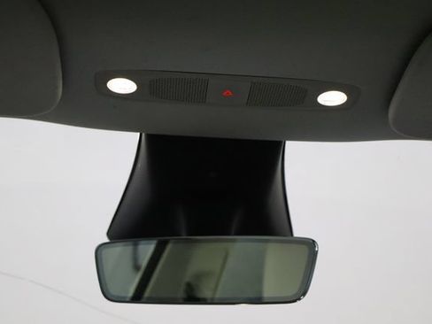 Used 2024 Tesla Model Y Long Range RWD image 22