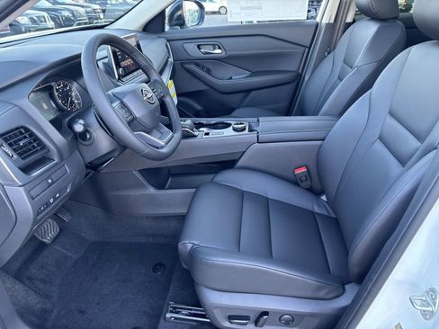 New 2026 Nissan Rogue SV image 12