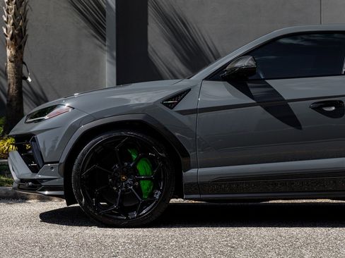 Used 2023 Lamborghini Urus Performante AWD/4WD image 30