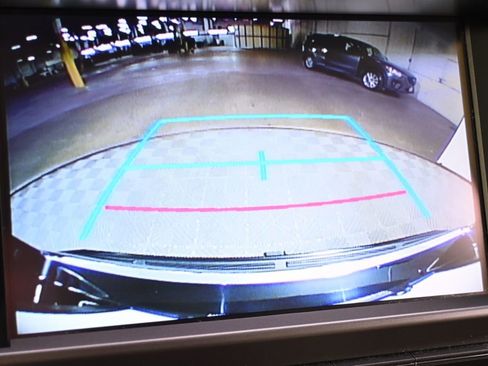 Used 2016 Lexus GX 460 w/ Premium Package image 33