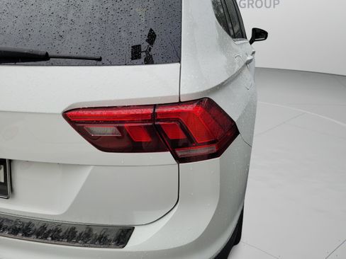 Used 2020 Volkswagen Tiguan SE FWD image 20