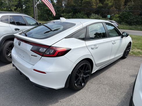 Used 2024 Honda Civic Sport image 7