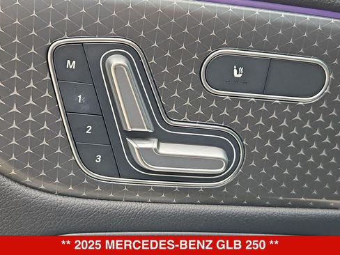 Used 2025 Mercedes-Benz GLB 250 image 16