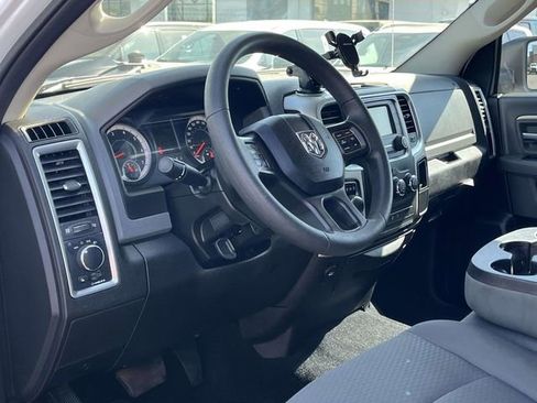 Used 2019 RAM 1500 Classic SLT image 12