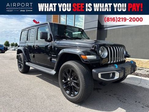 Used 2023 Jeep Wrangler Unlimited Sahara w/ Cold Weather Group AWD/4WD image 1