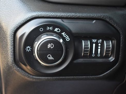 Used 2021 Jeep Gladiator Sport AWD/4WD image 19