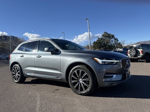 Used 2019 Volvo XC60 T5 Inscription image 1