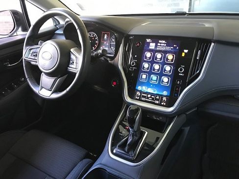 Used 2022 Subaru Outback Premium image 8