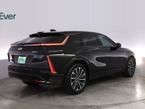 Used 2024 Cadillac Lyriq Sport AWD/4WD image 3