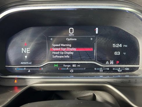 Used 2024 GMC Yukon AT4 w/ Technology Package AWD/4WD image 26
