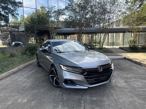 Used 2021 Honda Accord Sport image 2