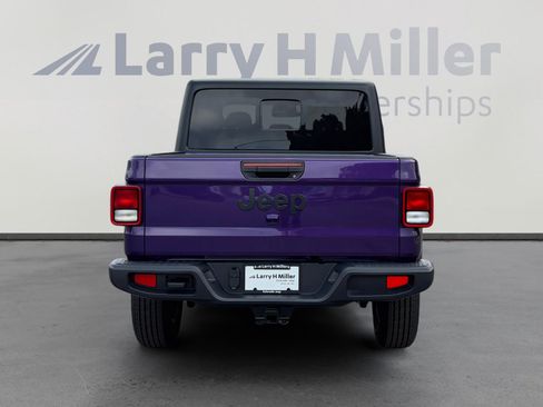 New 2026 Jeep Gladiator Sport AWD/4WD image 4