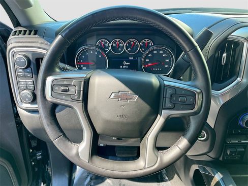 Used 2022 Chevrolet Silverado 1500 LT Trail Boss w/ Convenience Package II image 11
