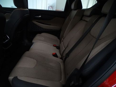 Used 2019 Hyundai Santa Fe SE FWD image 3