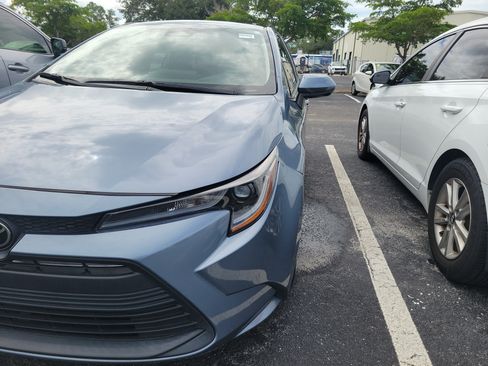 Used 2023 Toyota Corolla LE FWD image 4