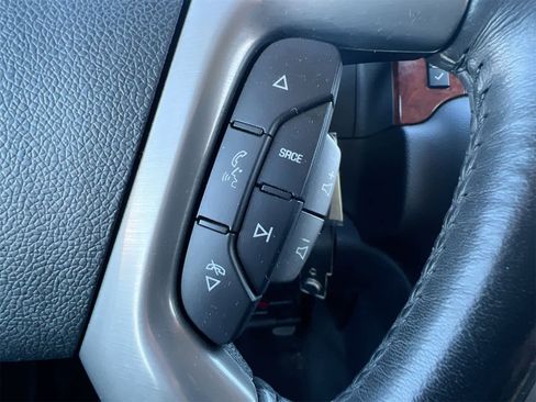 Used 2012 GMC Yukon SLT w/ SLT Chrome Package image 24