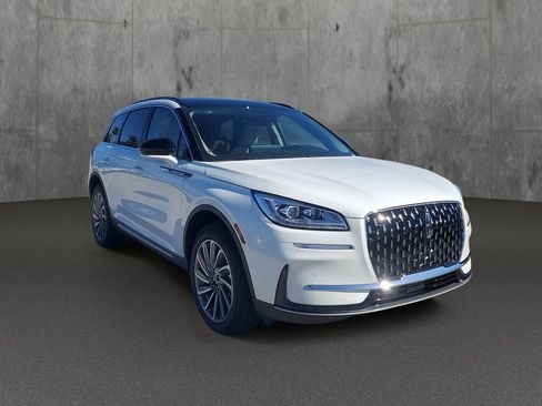 New 2026 Lincoln Corsair Reserve FWD image 31