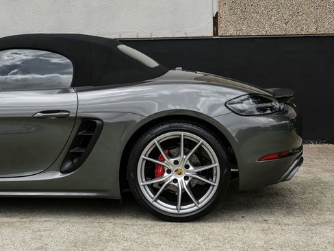 Used 2021 Porsche 718 Boxster S RWD image 23