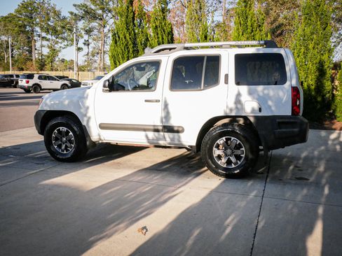 Used 2015 Nissan Xterra PRO-4X image 7