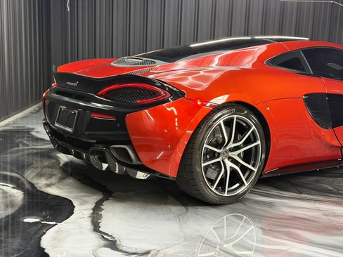 Used 2018 McLaren 570S RWD image 10