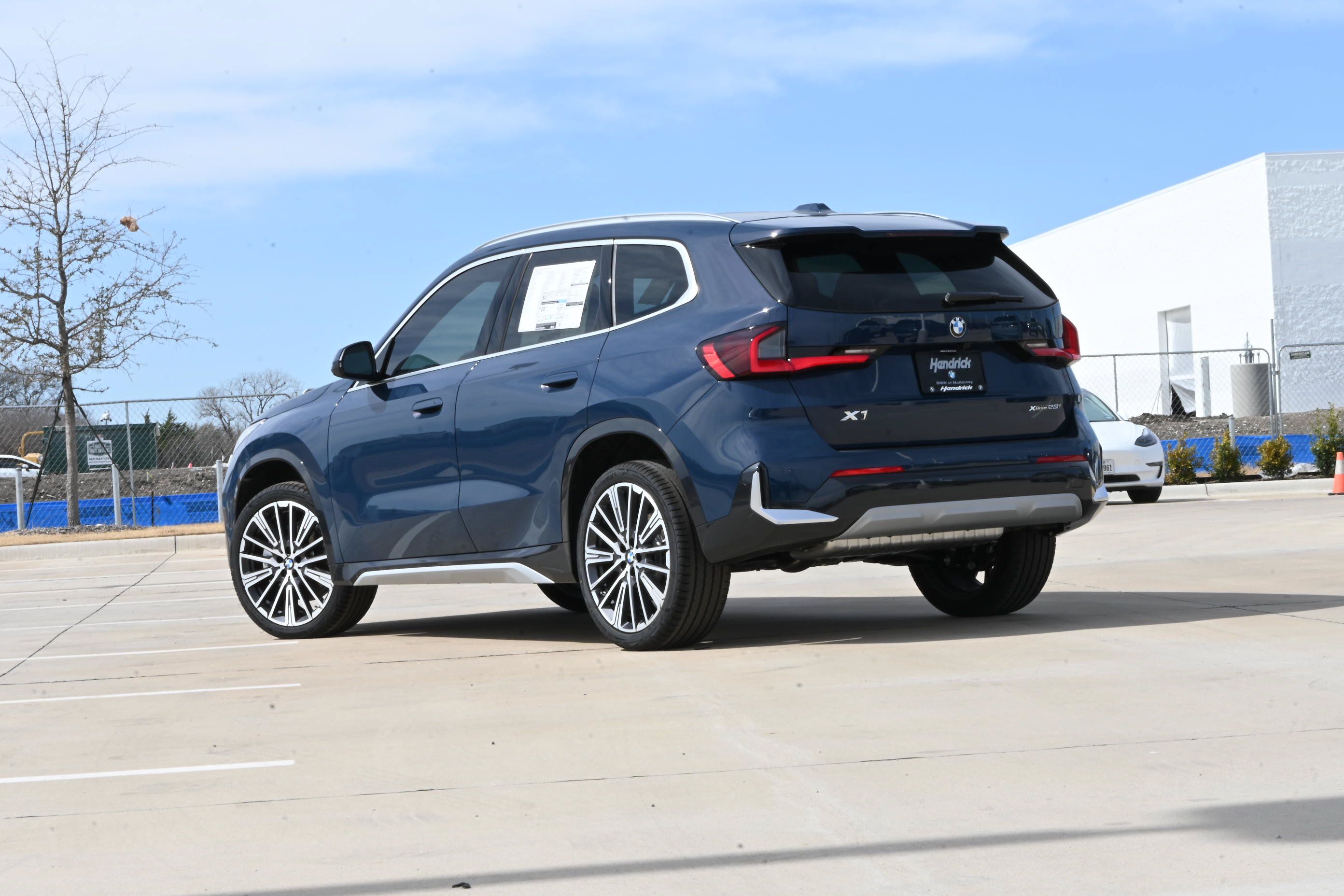 Used 2026 BMW X1 xDrive28i AWD/4WD image 2