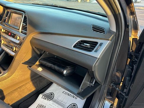 Used 2019 Hyundai Sonata SE image 26