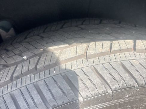 Used 2026 Chevrolet Traverse RS image 9