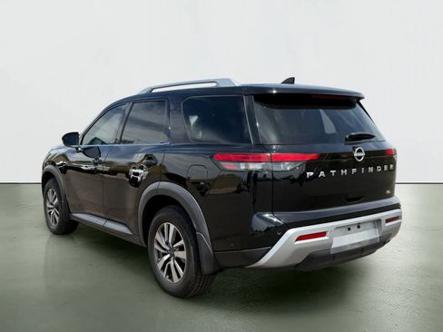 Used 2022 Nissan Pathfinder SL FWD image 4