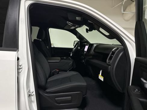 New 2026 RAM 1500 Express AWD/4WD image 21