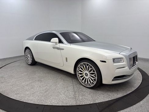 Used 2016 Rolls-Royce Wraith image 20