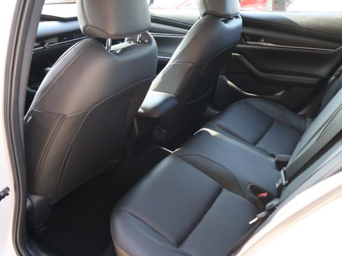 Used 2025 MAZDA MAZDA3 s FWD image 10