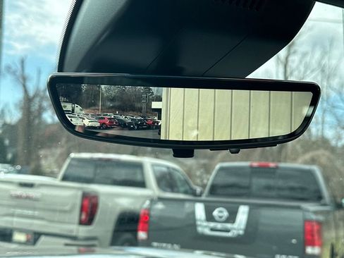 Used 2024 GMC Sierra 1500 Denali Ultimate image 33