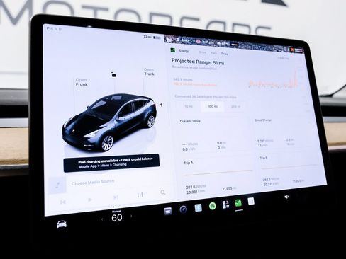 Used 2022 Tesla Model Y Long Range AWD/4WD image 28