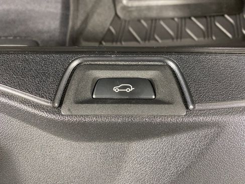 Certified 2024 BMW X5 xDrive40i w/ Premium Package image 28