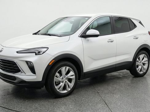 Used 2025 Buick Encore GX Preferred FWD image 3