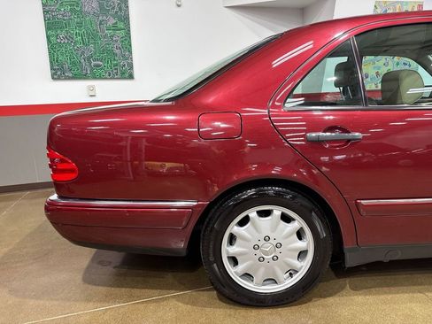 Used 1999 Mercedes-Benz E 320 Sedan image 43