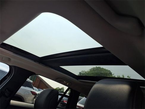 Used 2024 MAZDA CX-50 AWD 2.5 S w/ Premium Package image 6