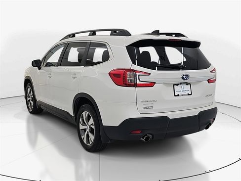 Used 2023 Subaru Ascent Premium w/ Convenience Package image 8
