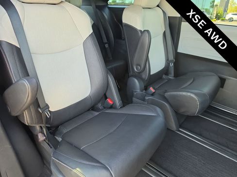 Used 2025 Toyota Sienna XSE AWD/4WD image 17