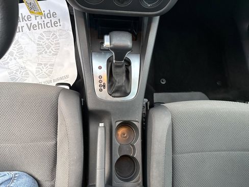 Used 2008 Volkswagen Rabbit S image 17