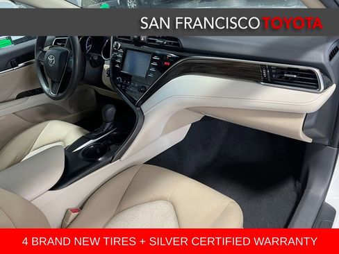 Certified 2018 Toyota Camry LE image 21