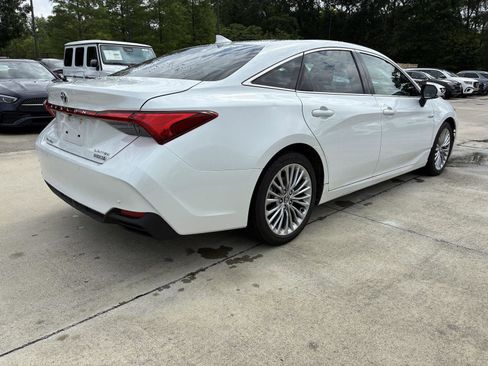 Used 2020 Toyota Avalon Limited w/ Advanced Safety Package FWD image 21