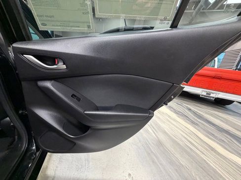 Used 2015 MAZDA MAZDA3 i Touring w/ Technology Package image 42