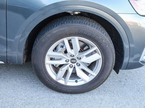Used 2023 Audi Q5 2.0T Premium w/ Convenience Package image 13