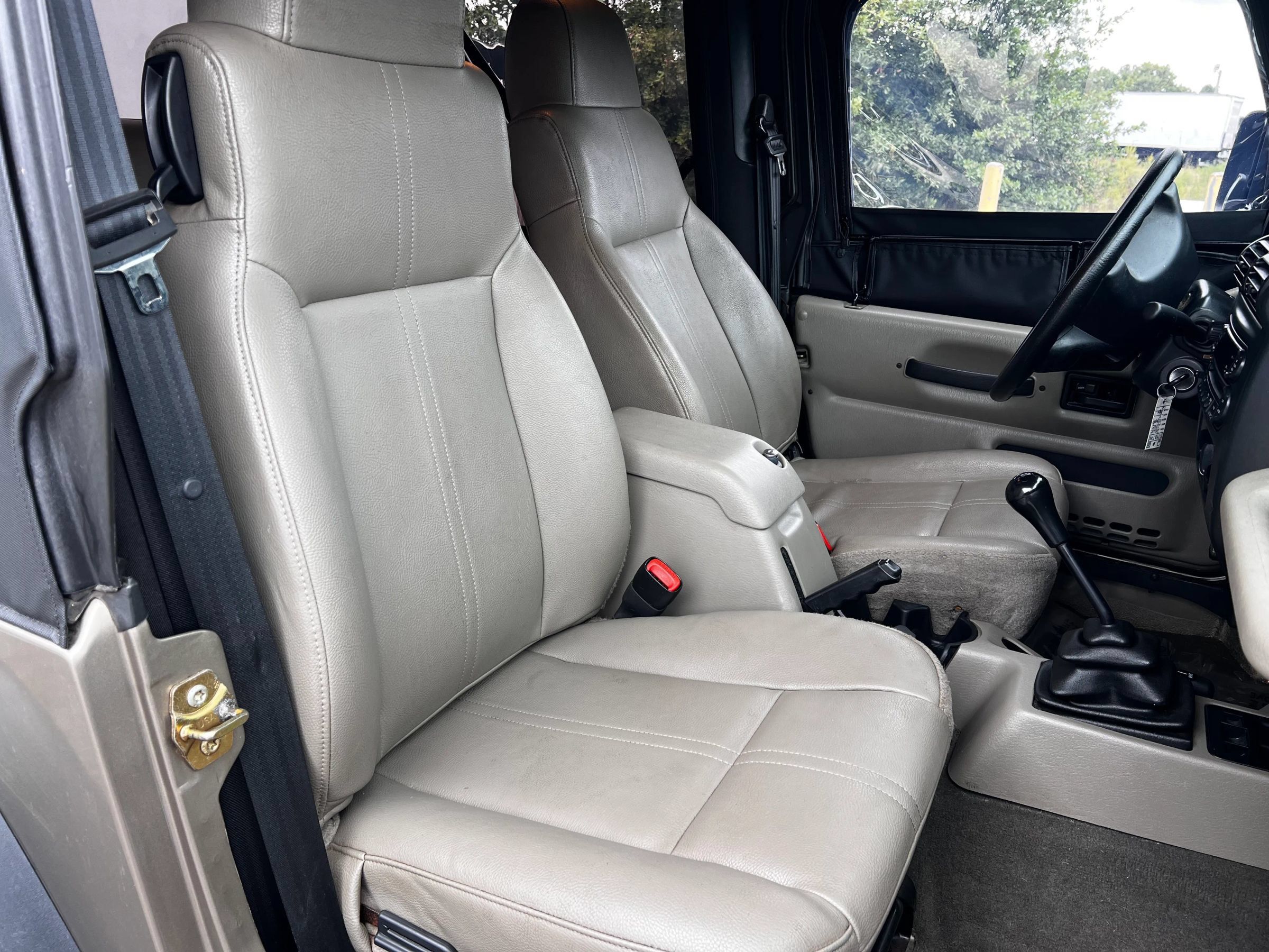 Used 2004 Jeep Wrangler X w/ Convenience Group AWD/4WD image 19