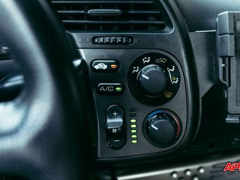 Used 2001 Honda S2000 image 16