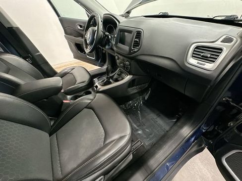 Used 2018 Jeep Compass Latitude w/ Popular Equipment Group AWD/4WD image 21