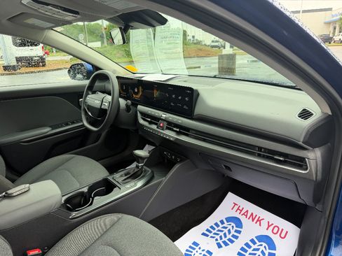 Used 2025 Kia K4 FWD image 18