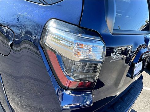 Used 2022 Toyota 4Runner SR5 Premium w/ Moonroof Package image 58